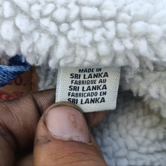 Women Y2k Levis Sherpa Coat - Picture 4 of 13